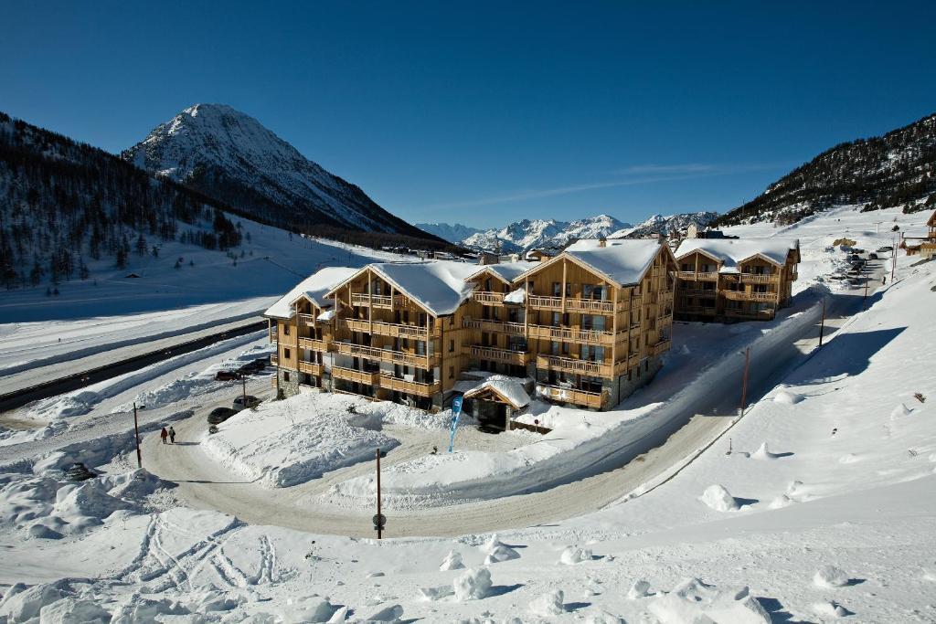 Résidence Club mmv Le Hameau des Airelles **** Montgenèvre Extérieur photo